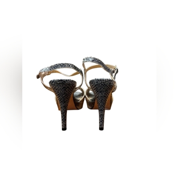 Stuart Weitzman NWT Loopthru Buff Whips Heel Snake Print Size 7M - Picture 6 of 9